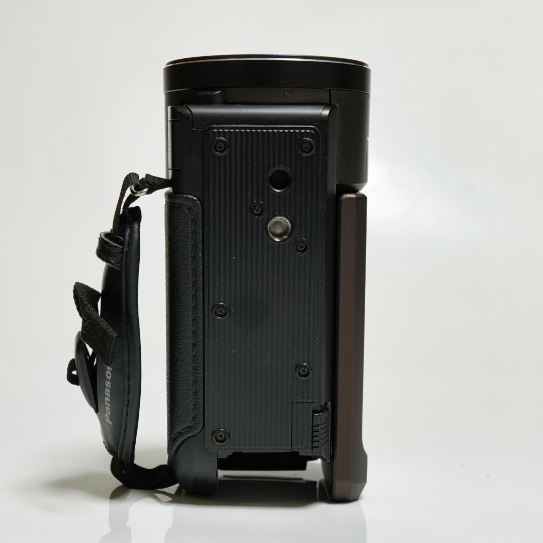 パナソニック ビデオカメラ HC-VX1M【ジャンク】