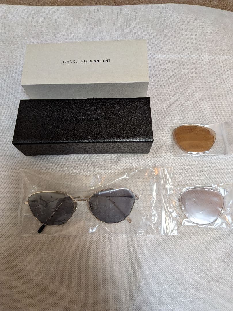 BLANC..B0041 WHITE GOLD M GRYレンズ